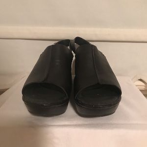 Born Platform Sandals